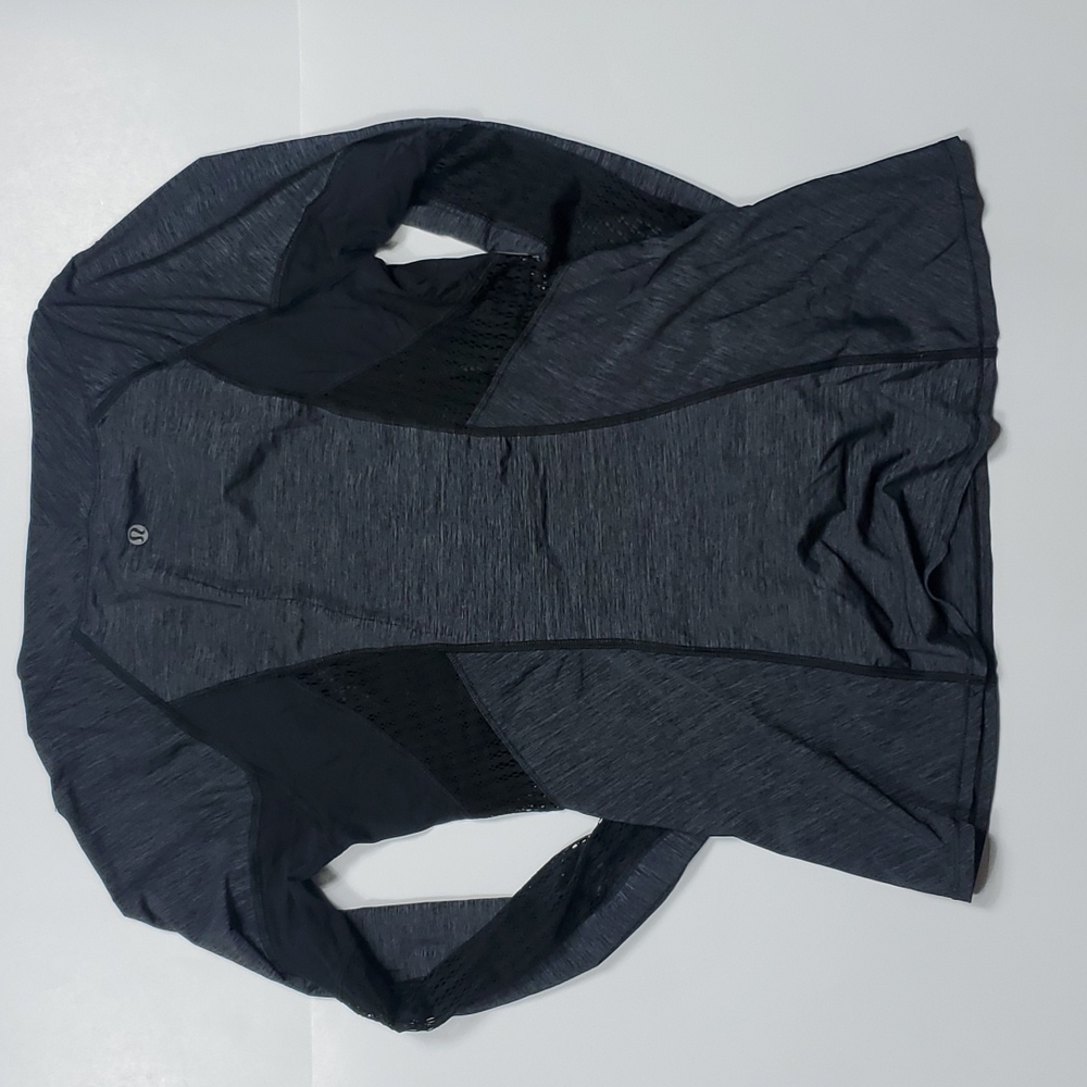 Lululemon Sun Runner Long Sleeve size 6 - Picture 6 of 7